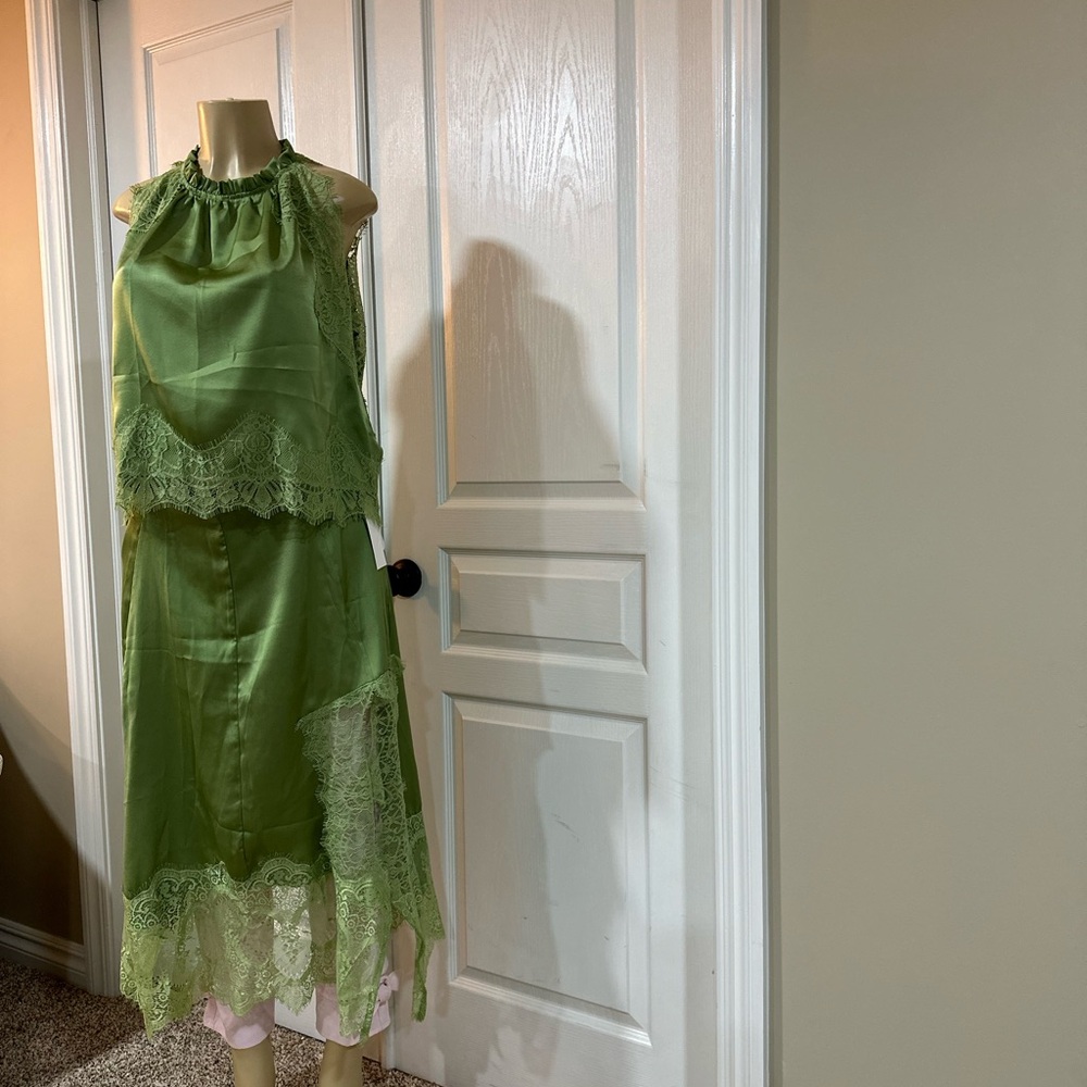 Green Lace Trim Satin Two-Piec